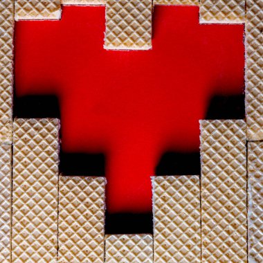 Kalp şeklinde gofret. Yaratıcı aşk kavramı