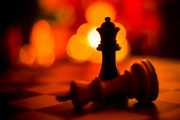 Yenilgi ve zafer olarak satranç — Stok fotoğraf