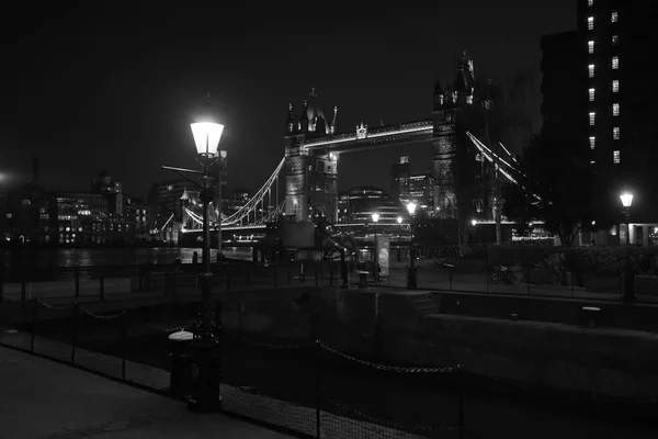 London City: Tower bridge at night — Stock Photo, Image