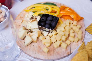 Meze: Peynir ve zeytin