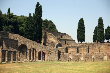 Avrupa: İtalya: Napoli