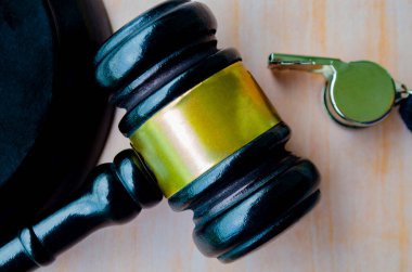 Metin için özelleştirilebilir alanı olan avukat tokmağının üst görünümü