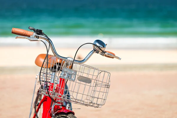 Vintage vélo à la plage — Photo