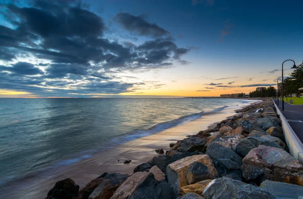 Glenelg plaży o zachodzie słońca — Zdjęcie stockowe