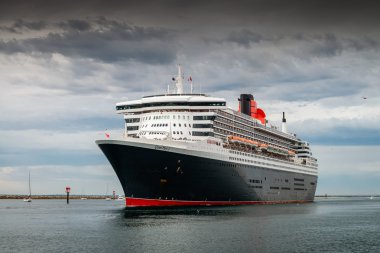 Queen Mary 2