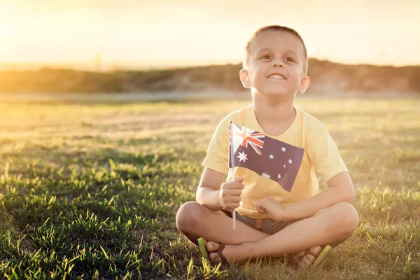 Niño con bandera en el día de Australia —  Fotos de Stock