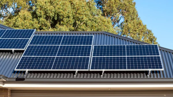 New Solar Panels Installed Metal Sheet Roof House South Australia — Stock Photo, Image