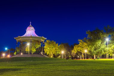 Adelaide City, Elder Park's nachts