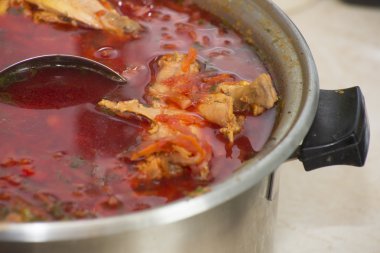 Pancar domates lahana çorbası