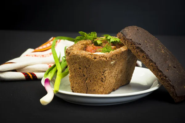 Geleneksel pancar domates çorbası