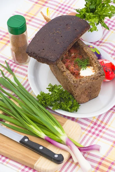 Geleneksel pancar domates çorbası