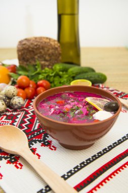 Ekşi süt soğuk çorba