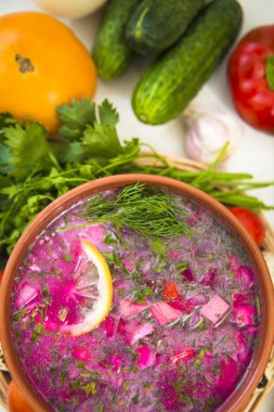 Ekşi süt soğuk çorba