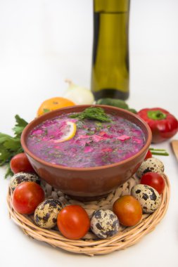 Ekşi süt soğuk çorba