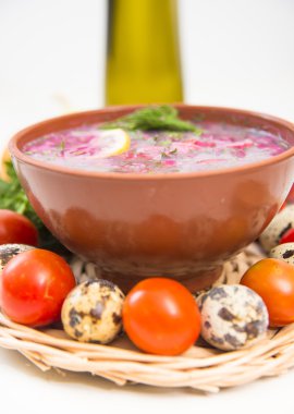 Ekşi süt soğuk çorba