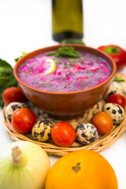 Ekşi süt soğuk çorba