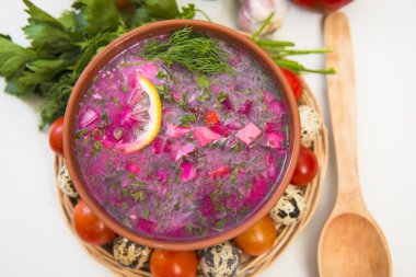 Ekşi süt soğuk çorba