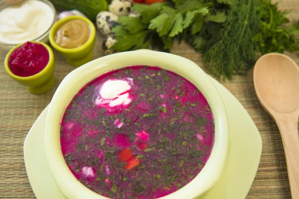 Ekşi süt soğuk çorba