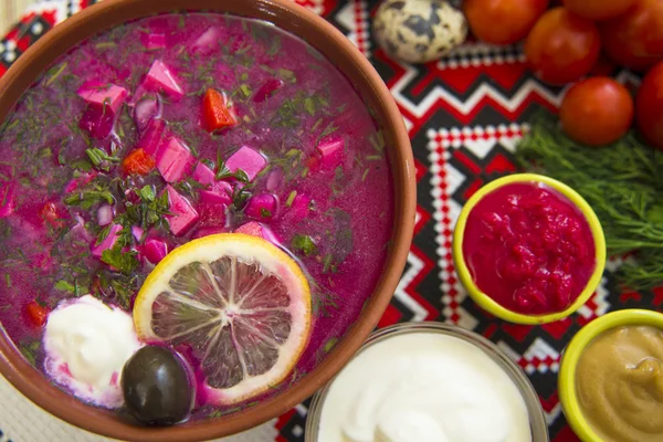 Saure Milch kalte Suppe — Stockfoto