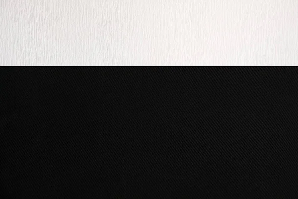 Siyah beyaz bir şeritten rahatlamış bir arka plan.