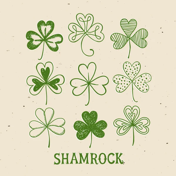 St. patrick 's day doodle shamrocks set — Stockvektor