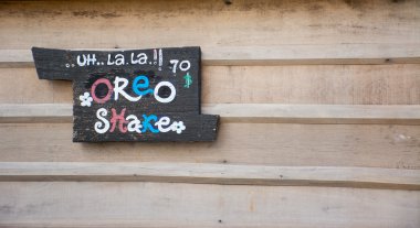 Oreo sallamak 70 banyo Tayland beach bar işareti