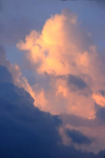 Set Immagini Nuvole Serali Luna Che Sorge Prima Della Notte — Foto Stock