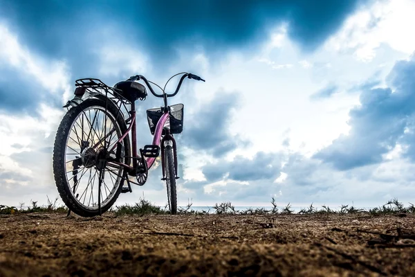 Natuur ochtend met weergeven Fietsen en Songkhla Samila strand. — Stockfoto