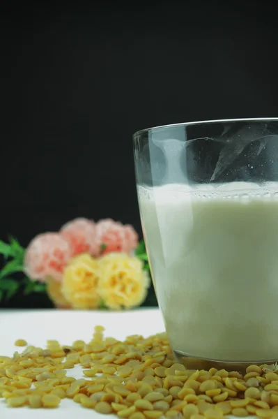 Soybean milk beverage is good for the body — Stock Photo, Image