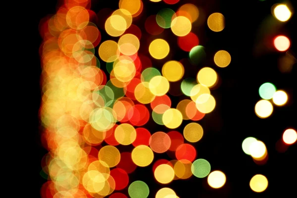 Bokeh süslü kutlamaya hazırlanıyor sokak akşam renkli