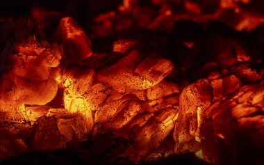 yanmamış kırmızı köz