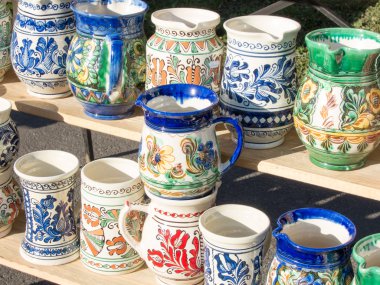 Geleneksel Romen seramik kupa