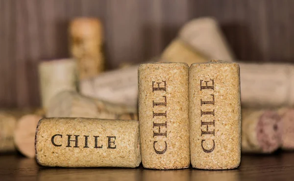 Três rolhas de garrafas de vinho do Chile — Fotografia de Stock
