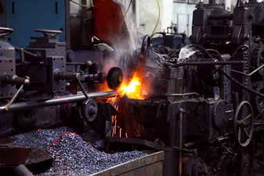 Boru karesi makine fabrikasında çalışma süreci