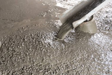 Islak çimento. Döküm için hazır karışık beton