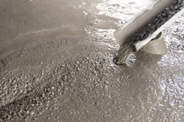 Islak çimento. Döküm için hazır karışık beton
