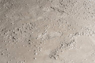 Islak çimento. Döküm için hazır karışık beton