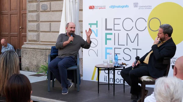 LECCO CITY - İtalya - 31 Temmuz 2021: Lecco Film Festivali 2021 İtalyan aktör Antonio Albanese röportajı.