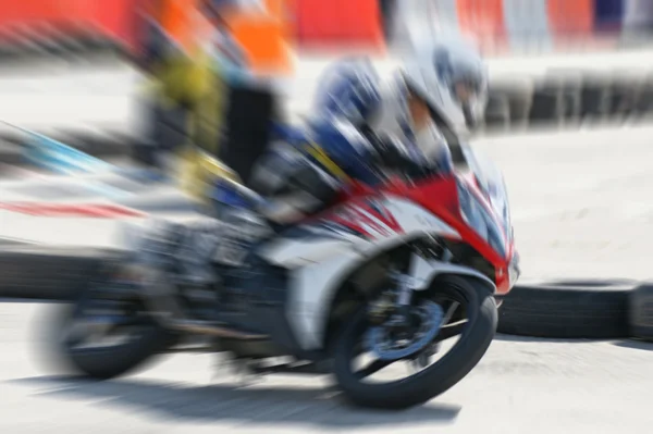 Mișcarea de mare viteză a curselor de motociclete — Fotografie, imagine de stoc