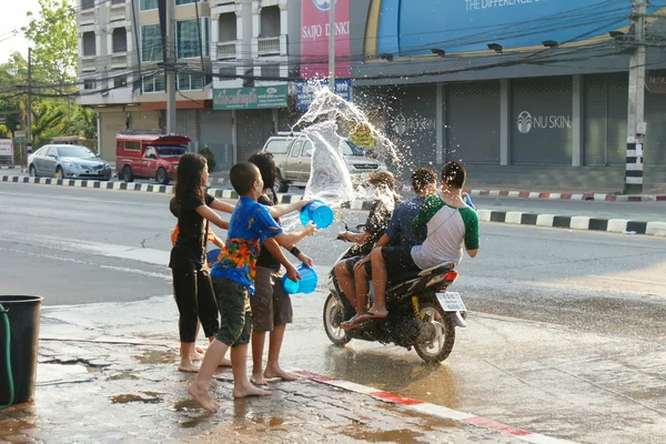 People in a Songkran water fight festival in Chiangmai, Thailand — Stock Photo, Image