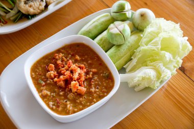 Baharatlı Yengeç Karaca chili sos (Tay gıda sebze ile servis)