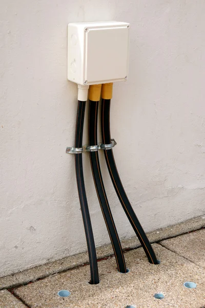 Boîte de connecteur électrique extérieure de sécurité montée sur le mur — Photo