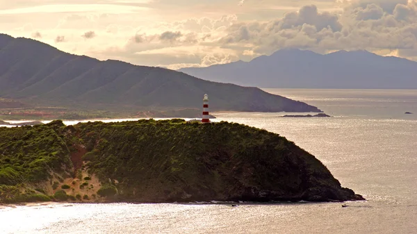 Farol na colina Imagem De Stock