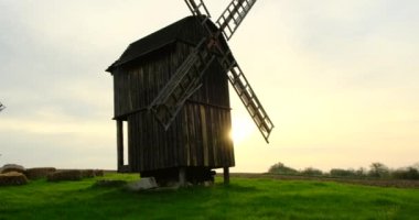 Norfolk İngiltere 'deki eski değirmen değirmeni.