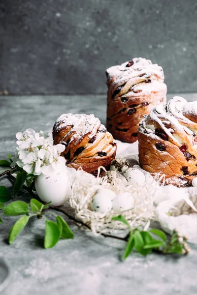 Kue Paskah Craffin Dengan Manisan Buah — Stok Foto