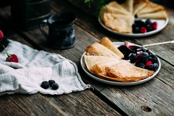 Pancake Dengan Selai Dan Berry — Stok Foto