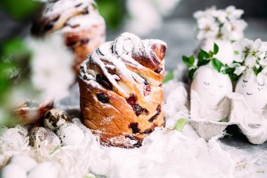 Paskalya pastası, Paskalya yumurtası 