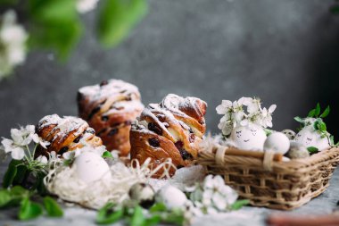 Paskalya pastası, Paskalya yumurtası 