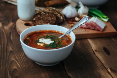 Ukrayna ve Rus ulusal kırmızı pancar çorbası