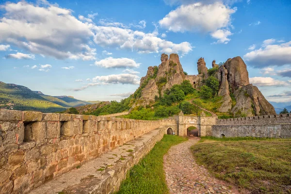 Belogradchik kale giriş ve kayalar